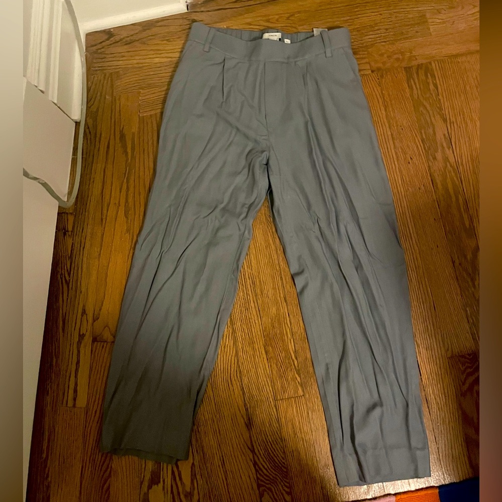 Vince Grey Silk loose fitting pants. Size Small